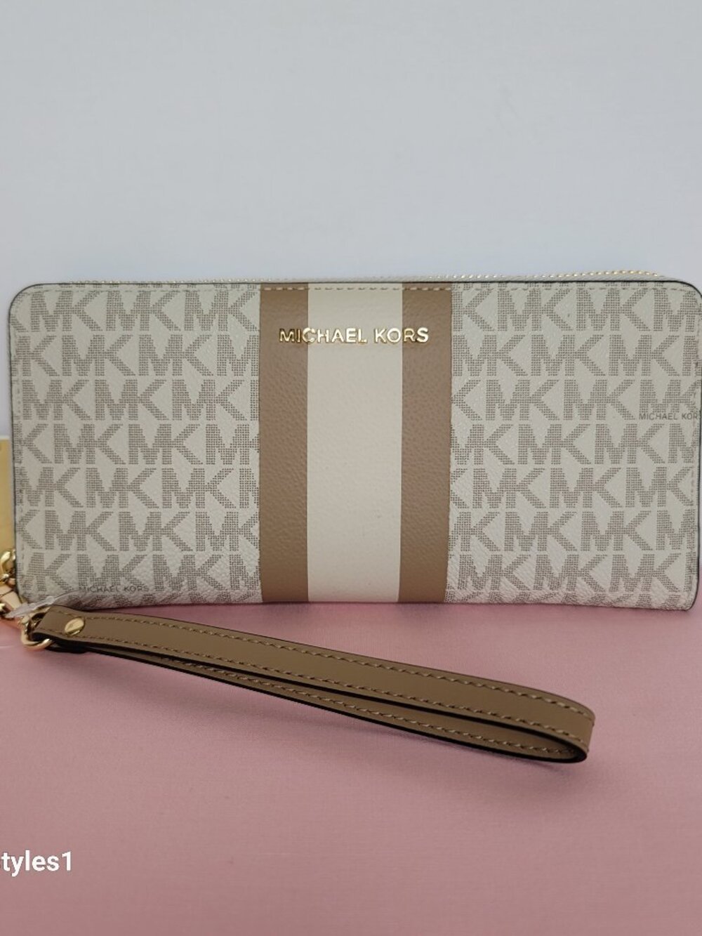 MICHAEL KORS Jet Set Travel Continental Signature Logo Colorblock Stripe Wallet⭐